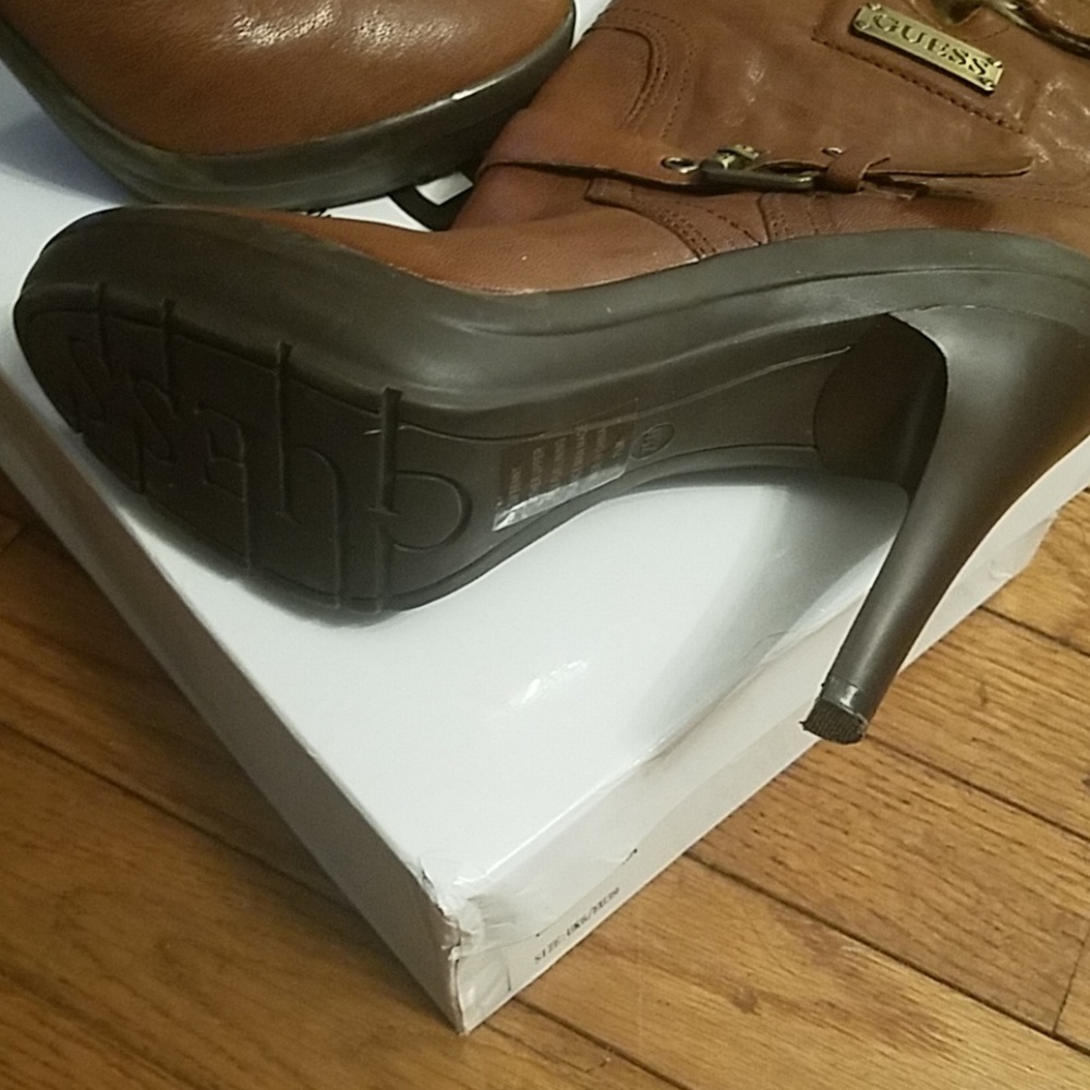 Boot - Picture 4 of 6